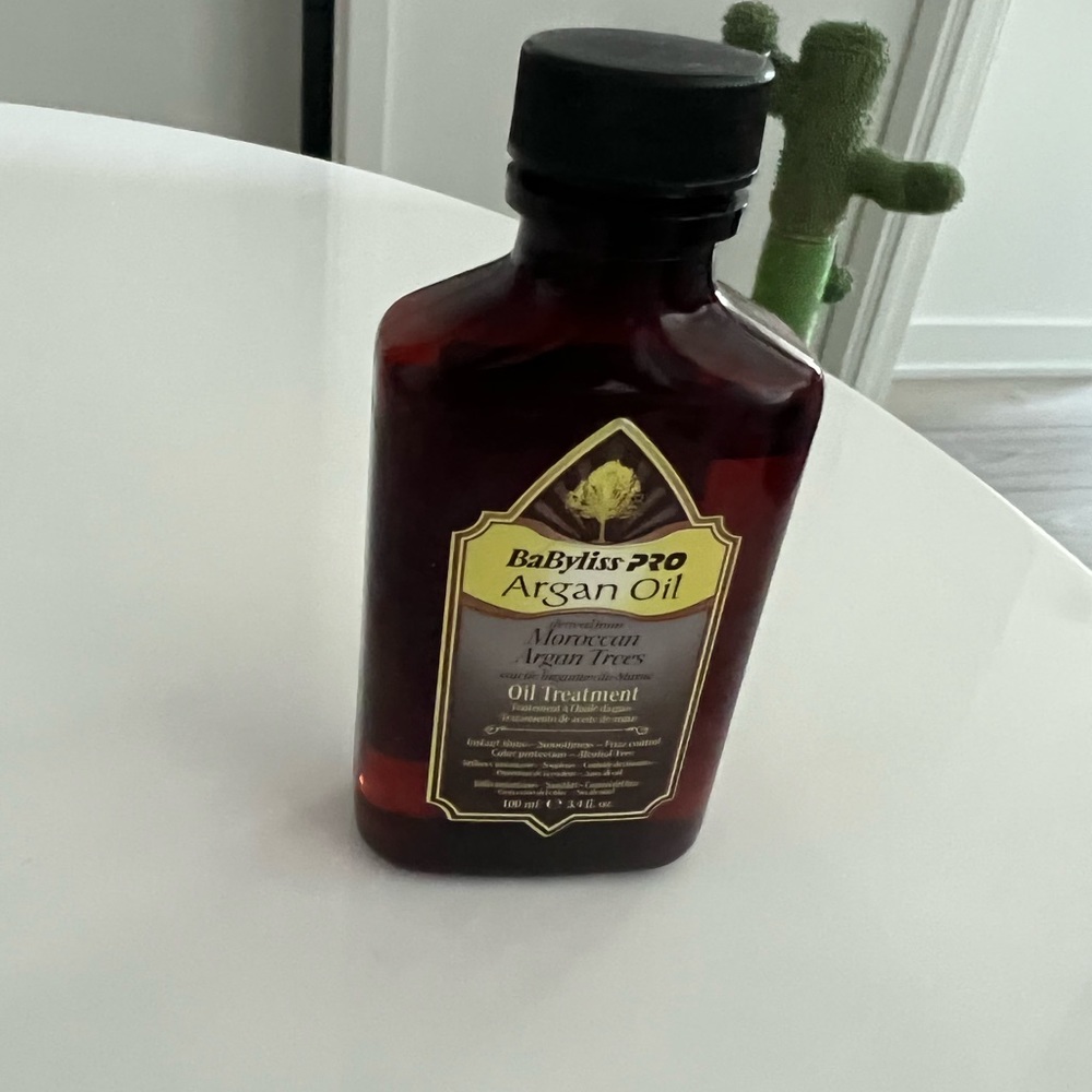 Argan oil 80% full